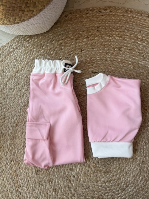 Pink cargo